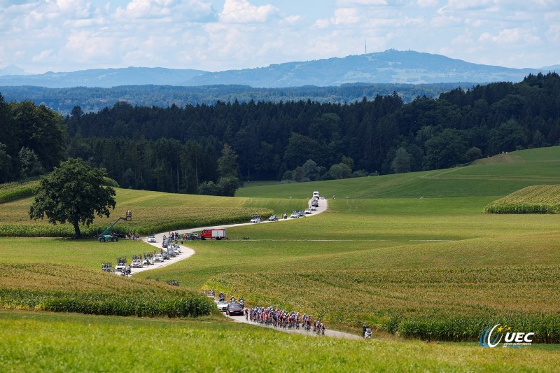 European Championships Munich 2022 - 2022 UEC Road Elite European Championships - Women's Road Race - 21/08/2022 - Scenery - Peloton - photo Luca Bettini/UEC/SprintCyclingAgency?2022